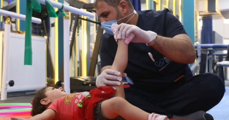 child pediatric orthopedic surgeon in indore, child pediatric orthopedic specialist in indore